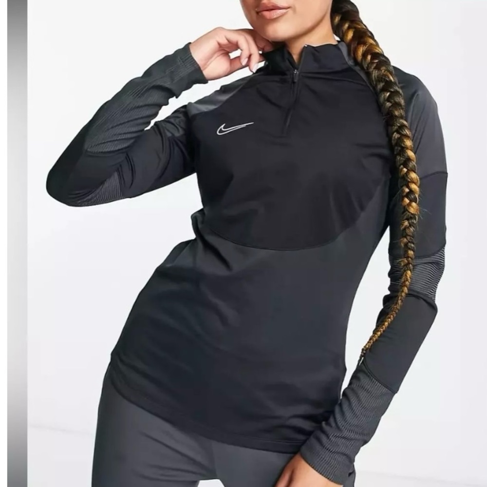 NEW, NIKE Quarter Zip Strike Drill Athletic Long Sleeve, Black - Picture 8 of 8